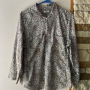 Croft & Barrow Size XL Animal Print 1/4 Zip Blouse